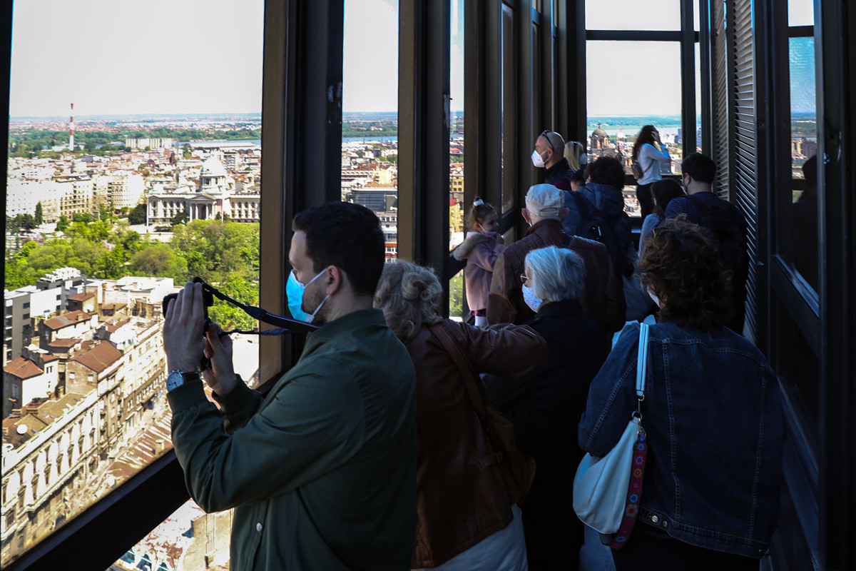 Ovo smo čekali 40 godina! Ponovo otvoren vidikovac na vrhu "Beograđanke", pogledajte kako
