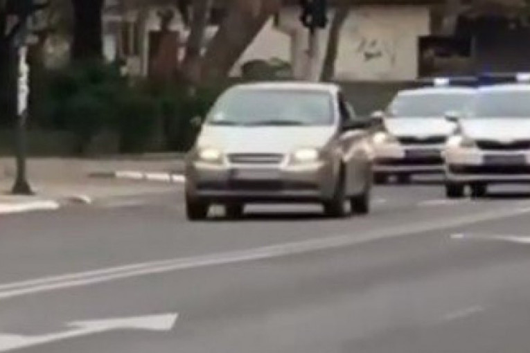 Procureo snimak potere u Nišu: U stravičnoj nesreći poginuo vozač, deset policijskih vozila ga jurilo (VIDEO)