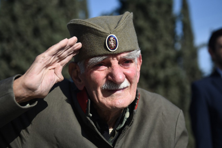 Čika Đorđe, srećan Vam rođendan! Čuvar grobova srpskih vojnika napunio 93 godine
