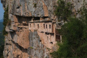 Manastir Kipinas, jedan od najlepših u Grčkoj: Pre osam vekova izgrađen u steni