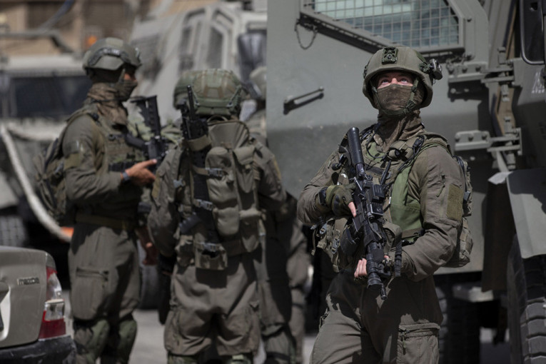 Izraelska vojska ušla u Gazu: Napad kopnenim putem, udar na centralnu bazu Hamasa!