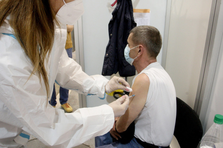 Odlična vest: U Srbiji obe doze vakcine primilo više od 1,9 miliona ljudi!