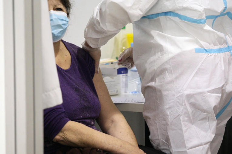 Sve je više vakcinisanih: U Beogradu prvu dozu primilo 51,2 odsto punoletnih građana