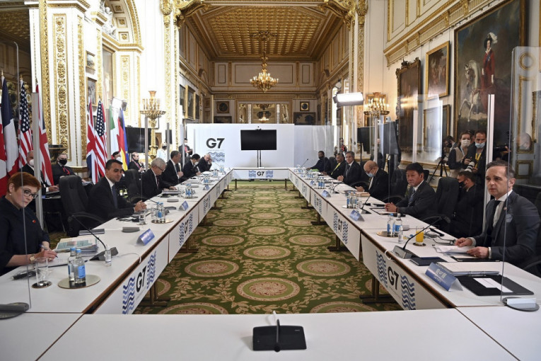 G7 izričito protiv "non-pejpera", potencira na dijalogu Beograda i Prištine