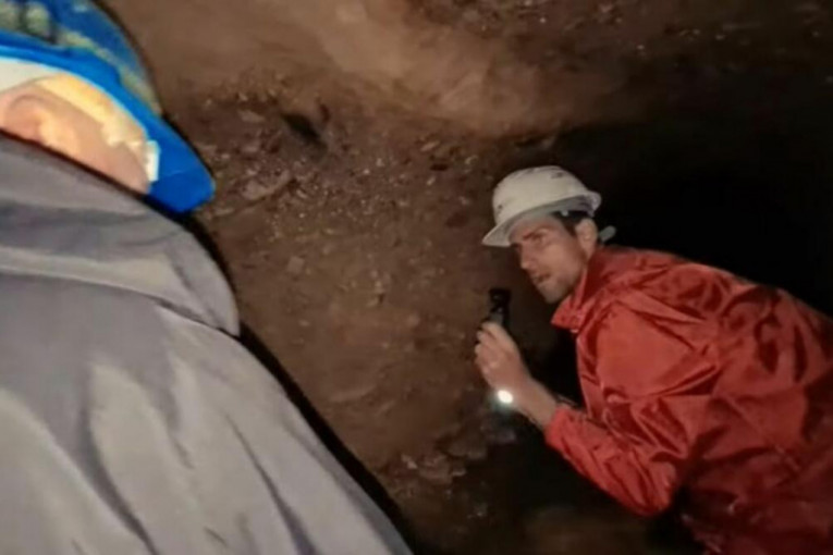 Novak u podzemnim tunelima u kojima čovekova noga nije kročila 5000 godina (VIDEO)