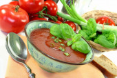 Recept dana: Čorba od paradajza i leblebija vratiće vam energiju za tili čas