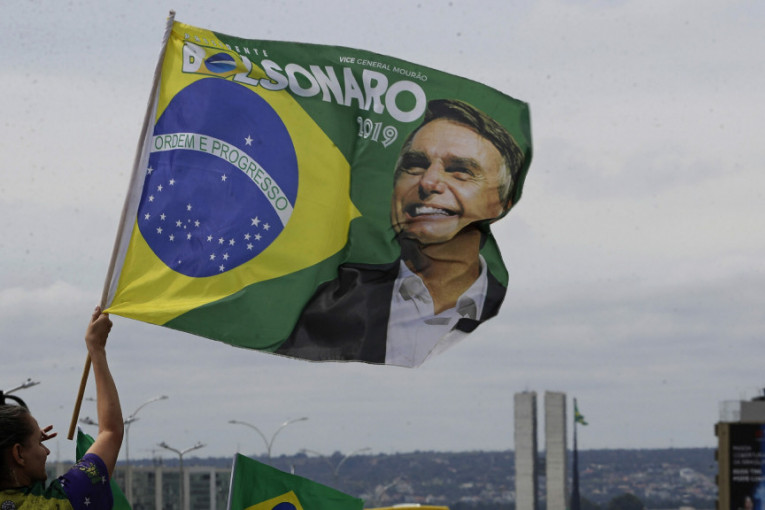 Bolsonara koštala neozbiljna politika u vreme pandemije: Predsedniku Brazila drastično opala popularnost, opozicija u prednosti