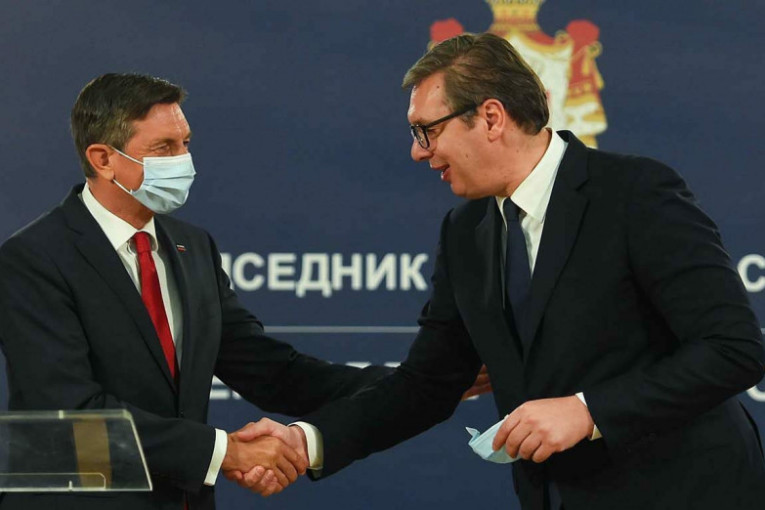 Predsednik Vučić sa Pahorom na Andrićevom vencu: Važna uloga Slovenije na Zapadnom Balkanu, niko ne želi zamrznuti dijalog (FOTO)