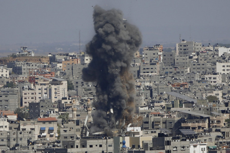 Peti dan raketiranja u pojasu Gaze: Izrael tvrdi - Nismo izvršili kopnenu invaziju! (FOTO, VIDEO)
