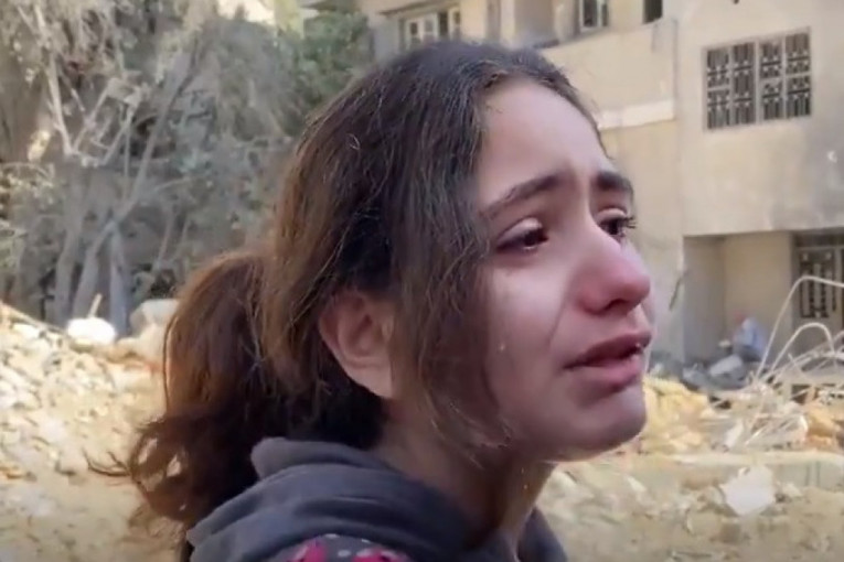 Palestinska devojčica rasplakala svet: "Zašto su morali da ubiju decu, nije fer!" (VIDEO)