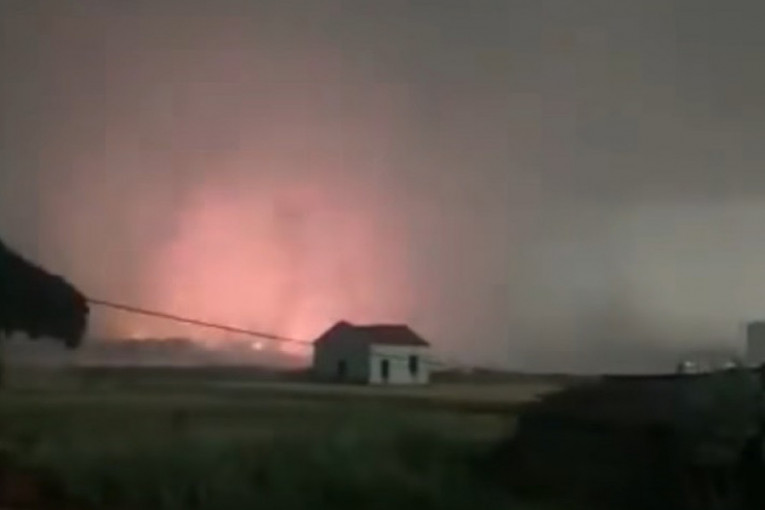 Dva tornada u Kini napravila haos: Ima mrtvih, prizor je zastrašujuć! (VIDEO)