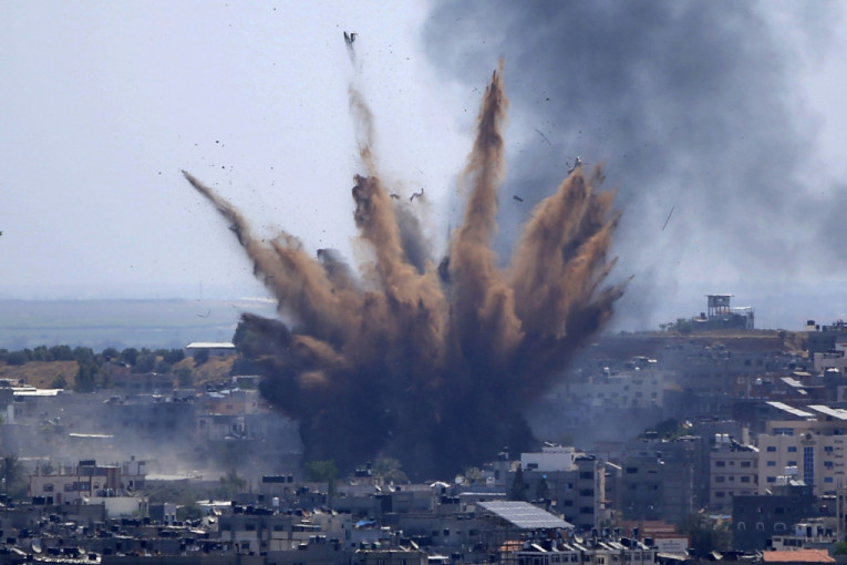 Ne nazire se kraj sukoba: Gruvaju rakete, sirene za uzbunu odzvanjaju Izraelom (FOTO, VIDEO)