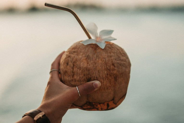 Prirodna i čudesna kokosova voda rešava pet zdravstvenih problema