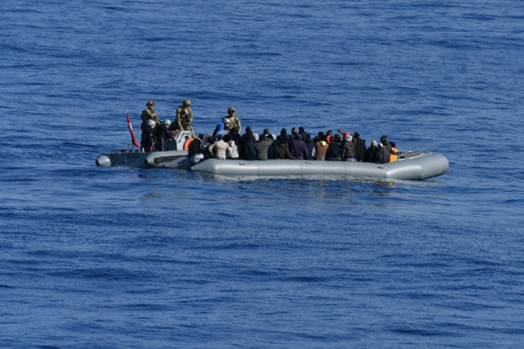 Potonuo brod kod Tunisa: Stradala najmanje 23 migranta!