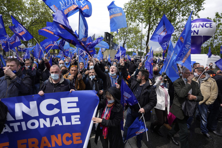 Protesti policajaca u Parizu: "Ko je verovao da ćemo mi tražiti od države da nas zaštiti"