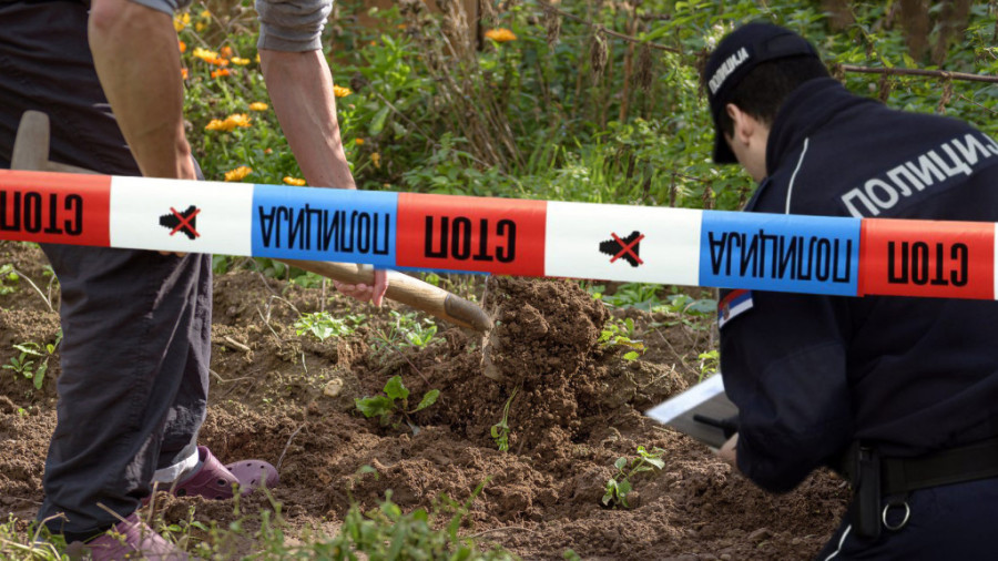 Demolirao kafić u pijanom stanju, devojci pretio da će je ubiti: Užas u Zemunu!