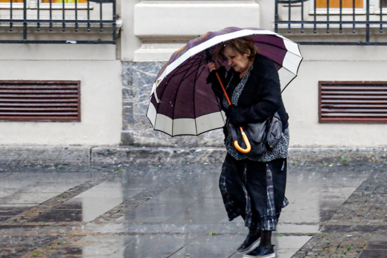 Meteorolozi najavili: Pljuskovi i grmljavina stižu u Beograd