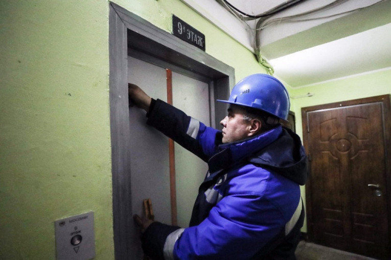 Prosečan lift u Beogradu star je skoro pola veka: Većina njih "zrela za penziju", kupovina novog košta više od 25.000 evra!