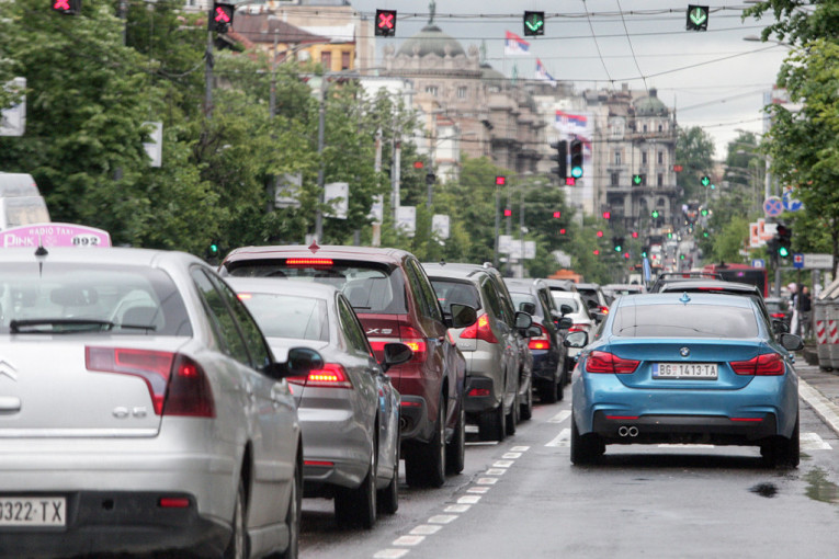 Poslednji je radni dan u nedelji, pa se očekuje pojačan saobraćaj