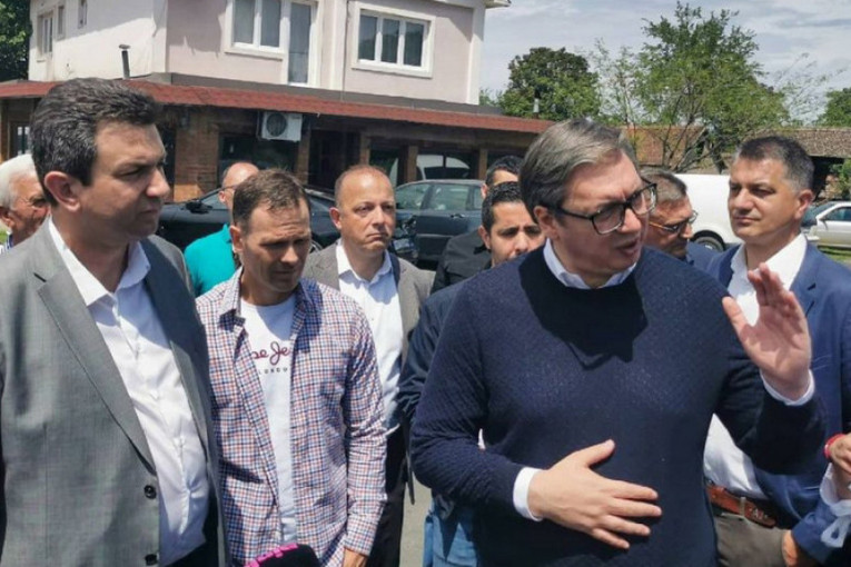 Predsednik Vučić obilazi šabački kraj: Prisutvovao završnici izgradnje važnog puta