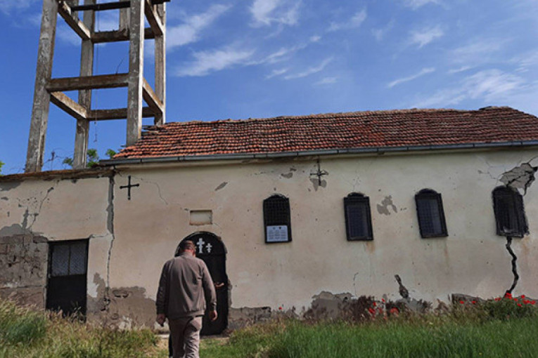 Oskrnavljena 12. pravoslavna crkva na KiM: Kancelarija za KiM zahteva hitno rasvetljavanje