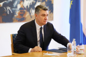 Ukrajinci "častili šakom i kapom" predsednika Hrvatske: Zbog Milanovića se digla bura u Kijevu!
