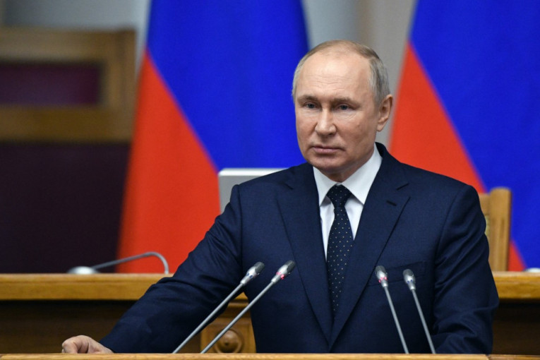 Putin pokrenuo izgradnju nuklearnih podmornica: Nastavićemo da jačamo potencijal ruske mornarice