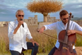 Magija dva maestra: Bočeli i Hauser zajedno izveli "Con Te Partiro" u Toskani (VIDEO)