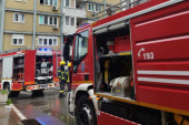 Požar na Novom Beogradu: Iz stana kuljao dim, vatrogasci hitno izašli na teren