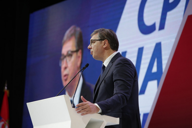 Vučić: U Srbiji najveća prosečna plata u regionu i nastavljamo da rastemo