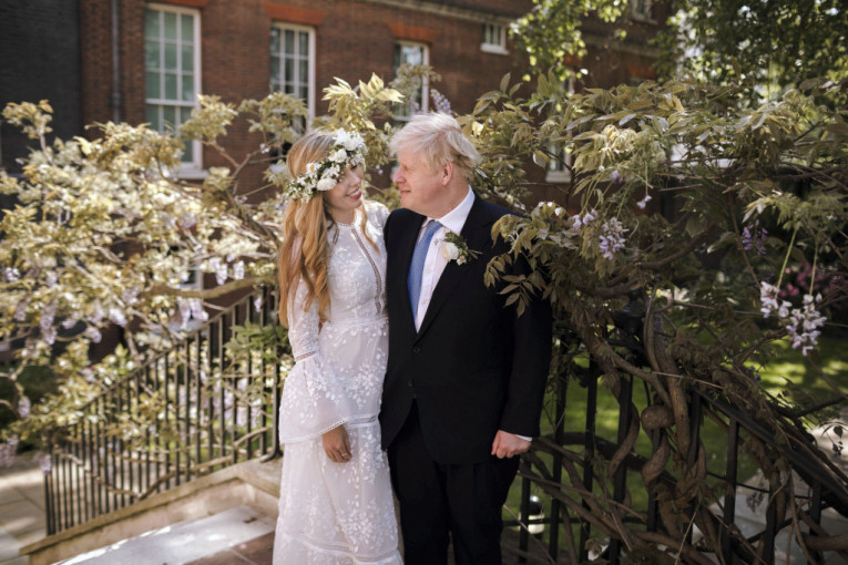 Detalji tajnog venčanja britanskog premijera: Svi se pitaju kako je uspeo da se venča u crkvi