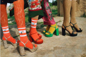 Čarape i sandale sad su skladan par: Ove sezone obujte ih zajedno i bićete u trendu