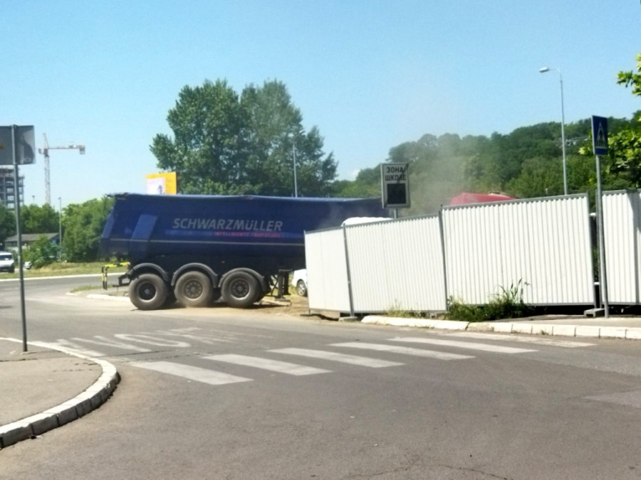 Strah od neizvesnosti: Status kvo ponovo digao na noge stanare Bloka 37 (FOTO)