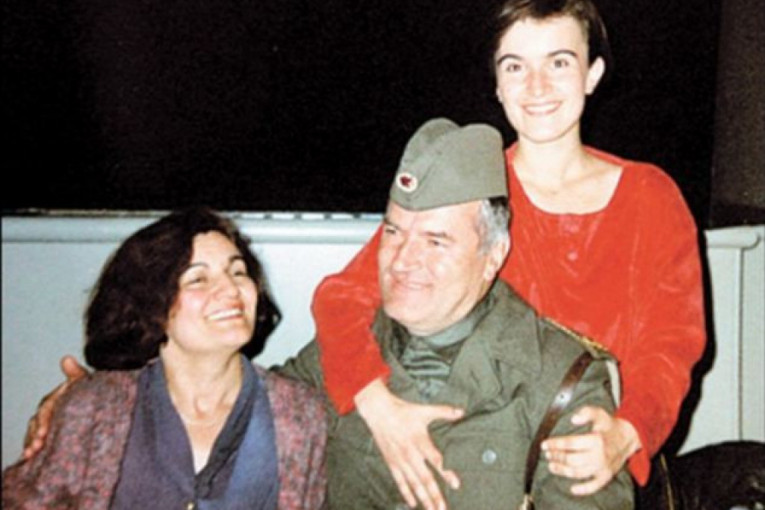 Smrt ćerke obeležila život generala Mladića!  Oduvek je tvrdio da se njegova Ana nije ubila, već da je poginula “od srpske ruke”