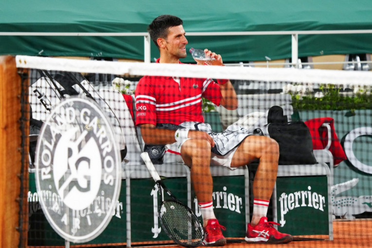Novak zadovoljan pobedom, ali je tužan zbog jedne stvari: Samo su oni nedostajali
