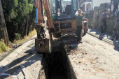 Kanalizacija se izlila u naselju Vojvode Vlahovića: Problem - bahata gradnja, potrebno dugoročno rešenje
