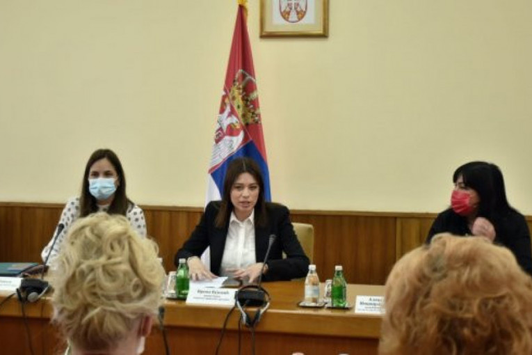 Ministarka Vujović: Institutima i zavodima 25,5 miliona dinara za praćenje kvaliteta vazduha (FOTO)