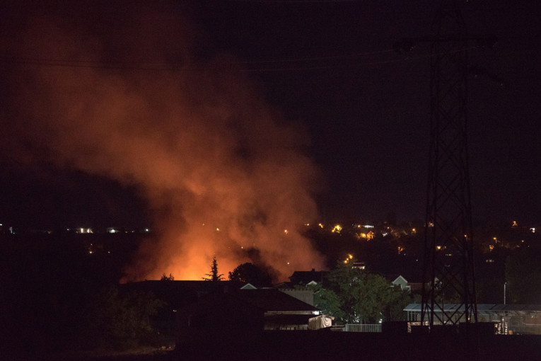 Vatra stavljena pod kontrolu: I dalje gore magacini nadomak Niša(FOTO)