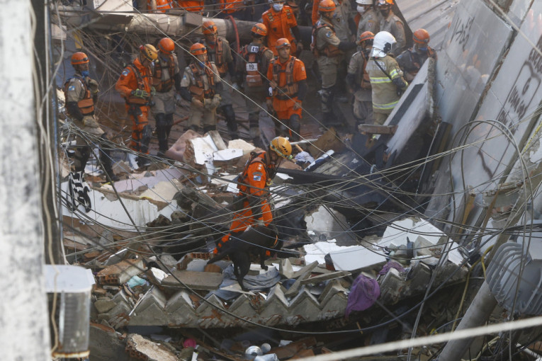 Tragedija u Riju: Srušila se zgrada u Brazilu, među nastradalima i dete (FOTO)