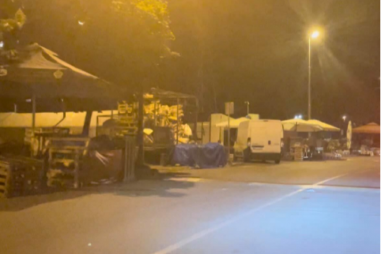 Prodavali robu na crno: Nelegalni trgovci noćas proterani sa Vidikovačke pijace