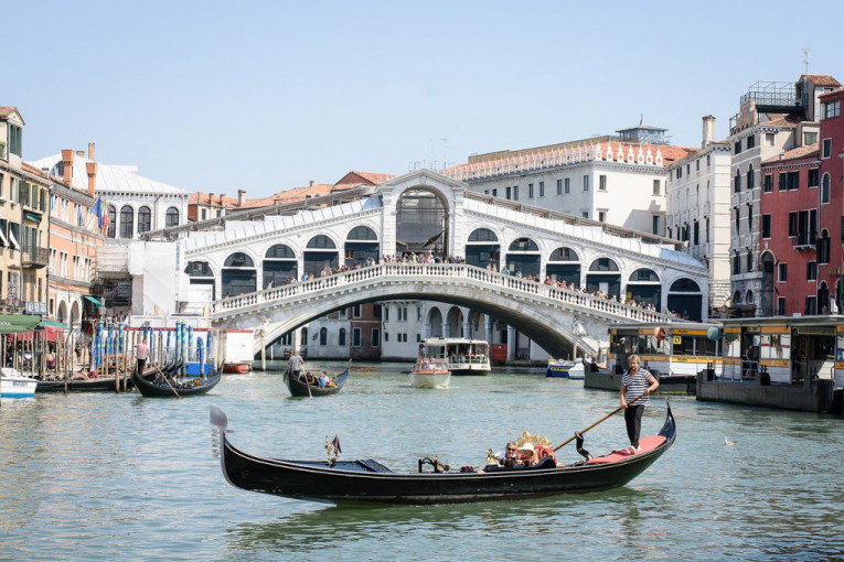 Hod sa vodom pomešan sa mlekom od snova: Srbija na Bijenalu u Veneciji