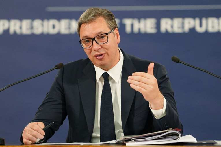Grci dogovorili podizanje Kancelarije u Prištini; Vučić: Da ne obmanjujemo narod