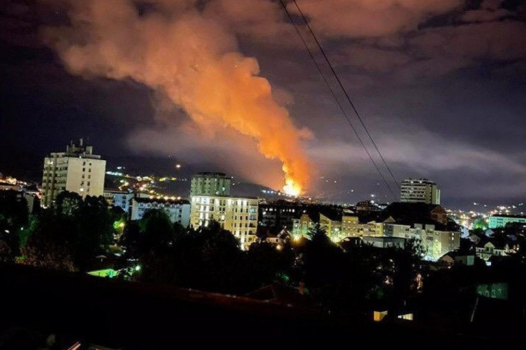 Snažne eksplozije u Čačku: Gori fabrika "Sloboda", gradom odjekuju detonacije (VIDEO)