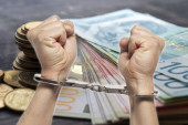 Uhapšene tri osobe zbog sumnje da su oštetile budžet Republike Srbije za 128 miliona dinara
