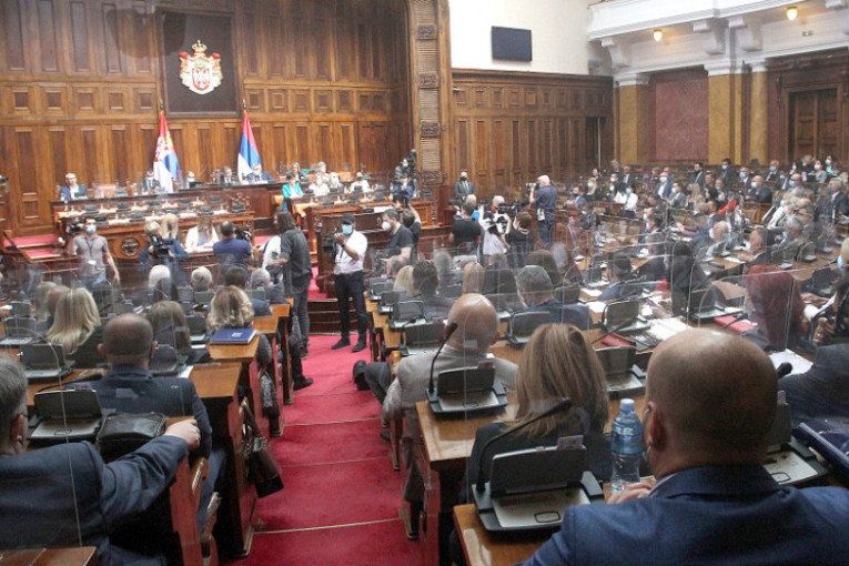 Skupština Srbije usvojila Zakon: Produžen rok za studente koji su upisali fakultet pre 2005. godine