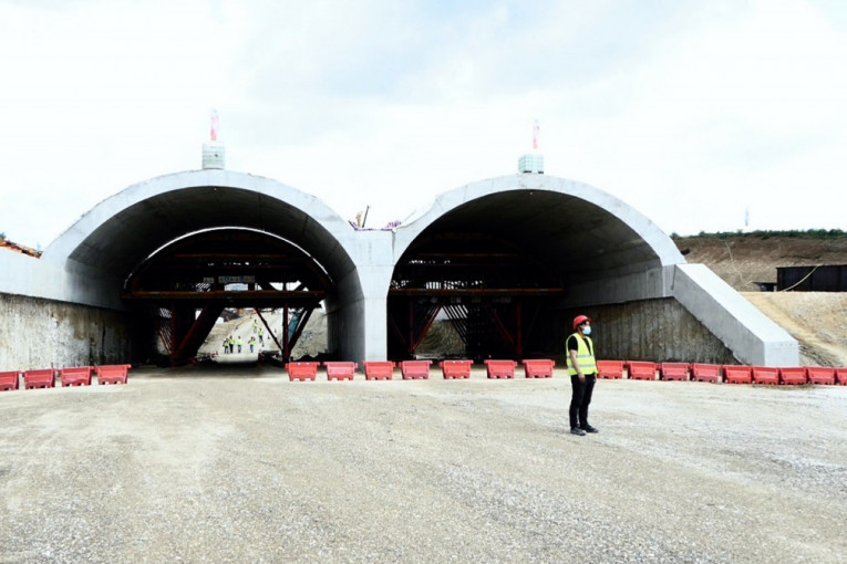 Završen tunel dugačak 278 metara na auto-putu Preljina-Požega