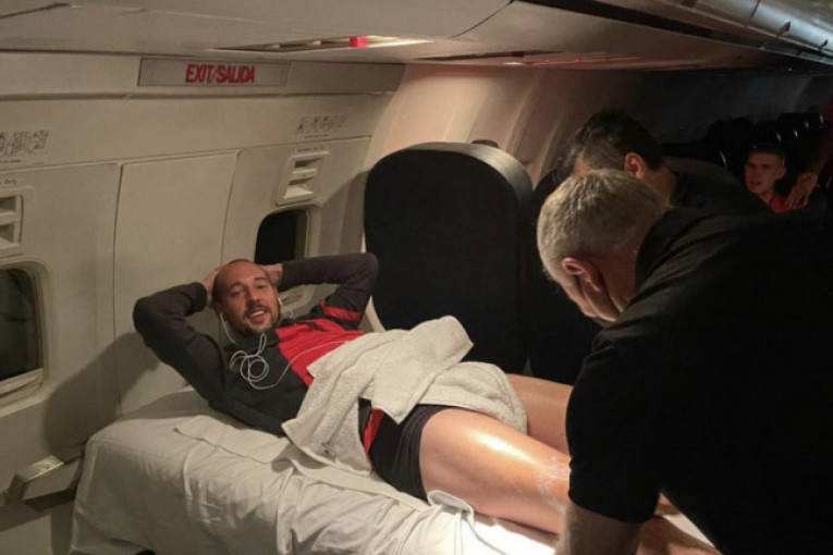 Specijalni tretman: Borjana masiraju u avionu posle teške utakmice