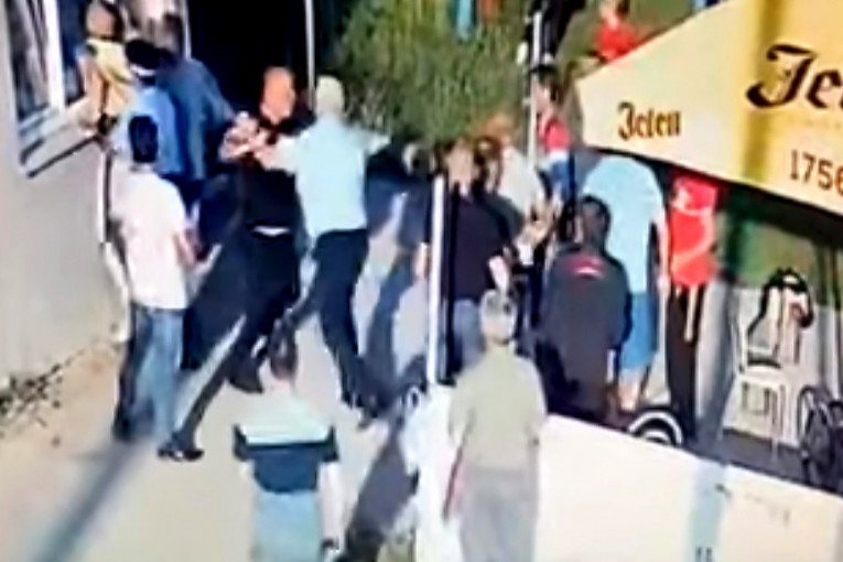 Tuča na fudbalskoj utakmici u Banjaluci: Uhapšena jedna osoba (VIDEO)