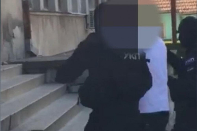 Filmska akcija kod Topole! Pronašli tajni štek na tavanu (VIDEO)