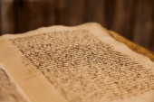 Najstarije knjige na svetu: Zlatni simboli tri hiljade godina skriveni na dnu reke (FOTO)